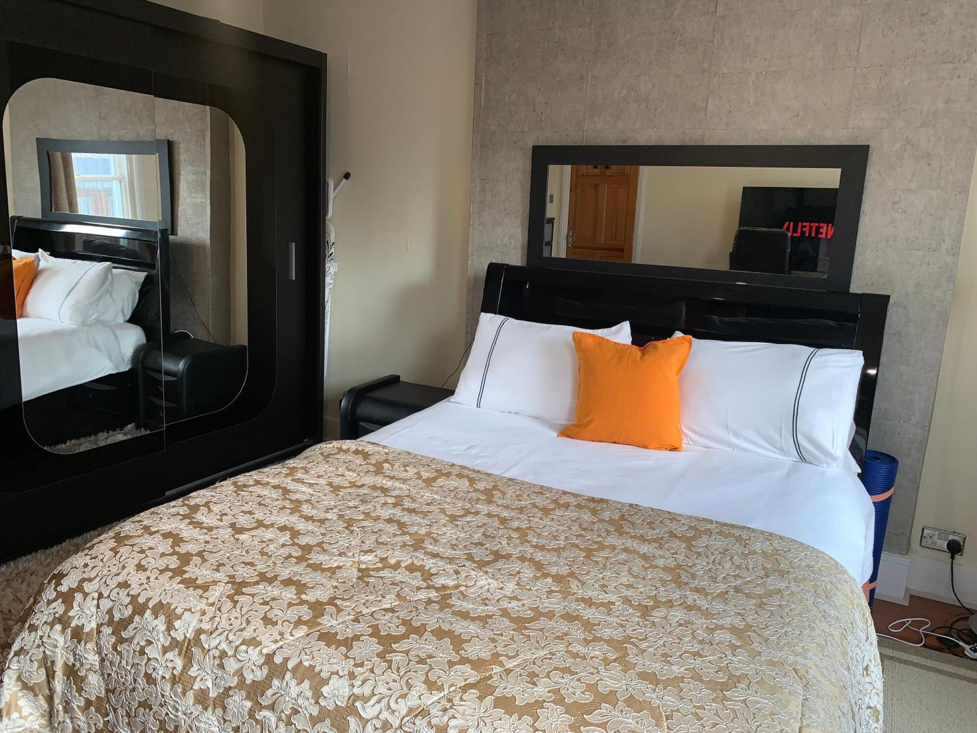 Superbly Furnished Apartment In Central London Kültér fotó